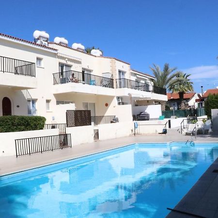 Cyking 2 Bed Apartment With Pool & 10 Min To Beach Paphos Exterior photo