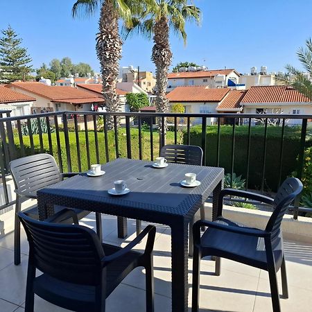 Cyking 2 Bed Apartment With Pool & 10 Min To Beach Paphos Exterior photo