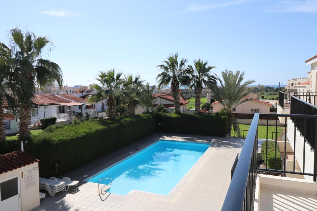 Cyking 2 Bed Apartment With Pool & 10 Min To Beach Paphos Exterior photo